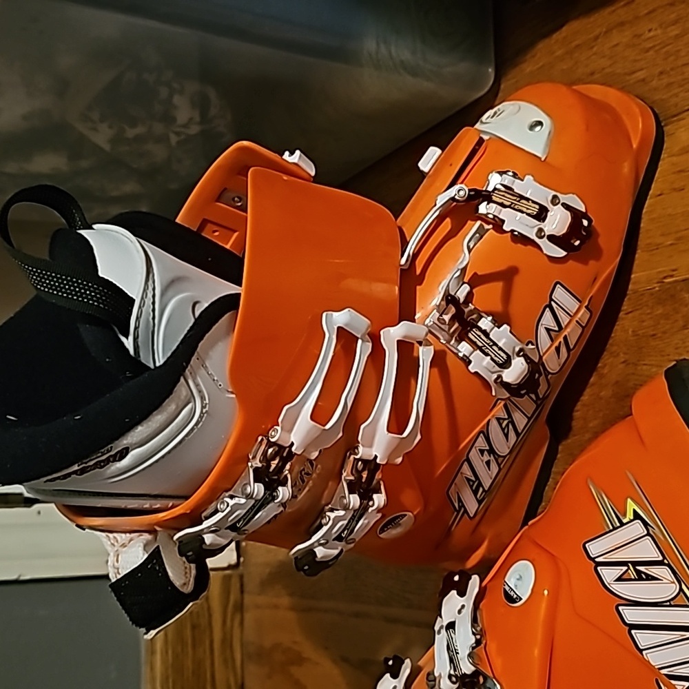 Ski boots - Picture 3 of 5